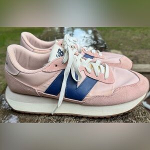 New Balance 237 Sneakers